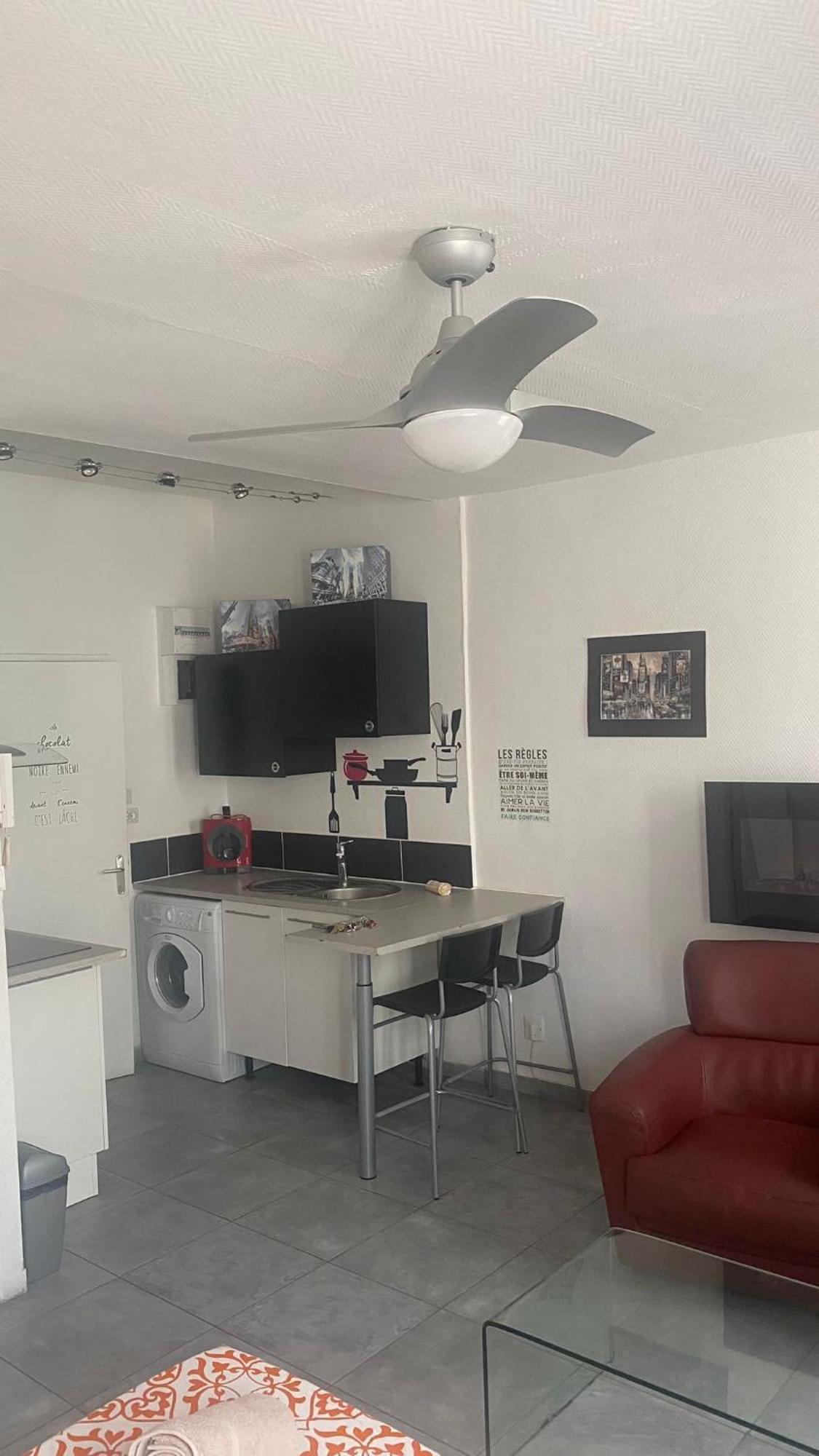 Le Suffren, Ventile ,Wifi, A 100 M De La Plage Тулон Екстериор снимка